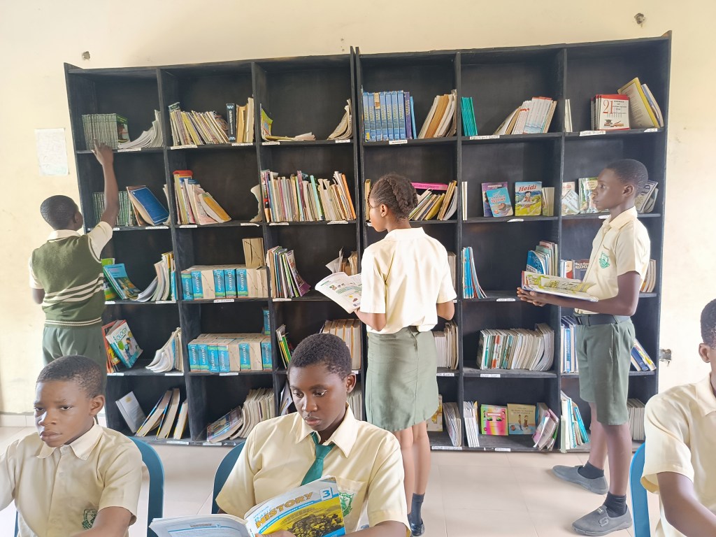 Standard School Library